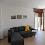 Garda Renovated Διαμέρισμα Torri Del Benaco