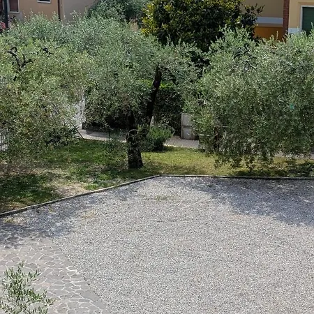 Garda Renovated Apartman Torri del Benaco