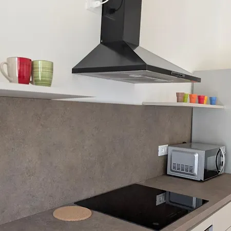 Garda Renovated Apartman *