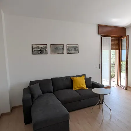 Garda Renovated Apartman Torri del Benaco
